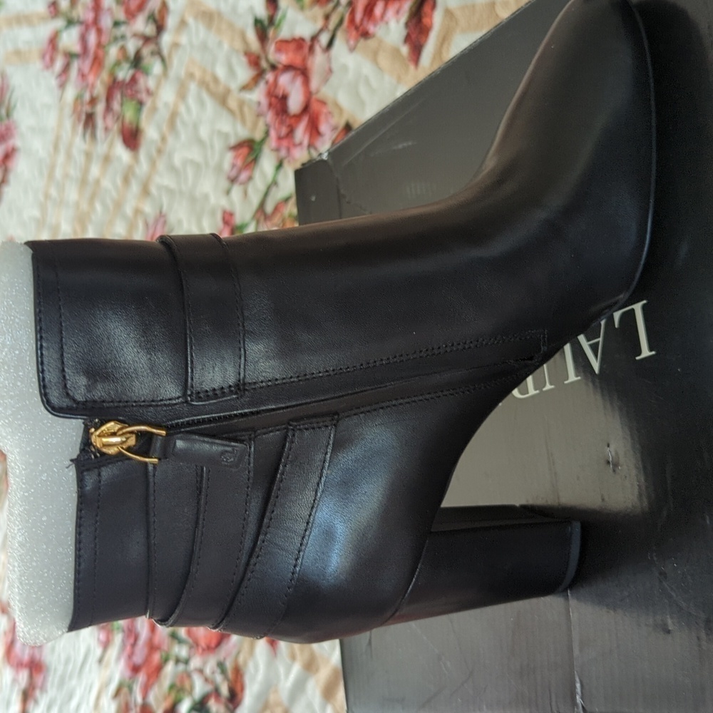 Lauren Ralph Lauren Women's ankle-length boot heels. - Picture 3 of 9